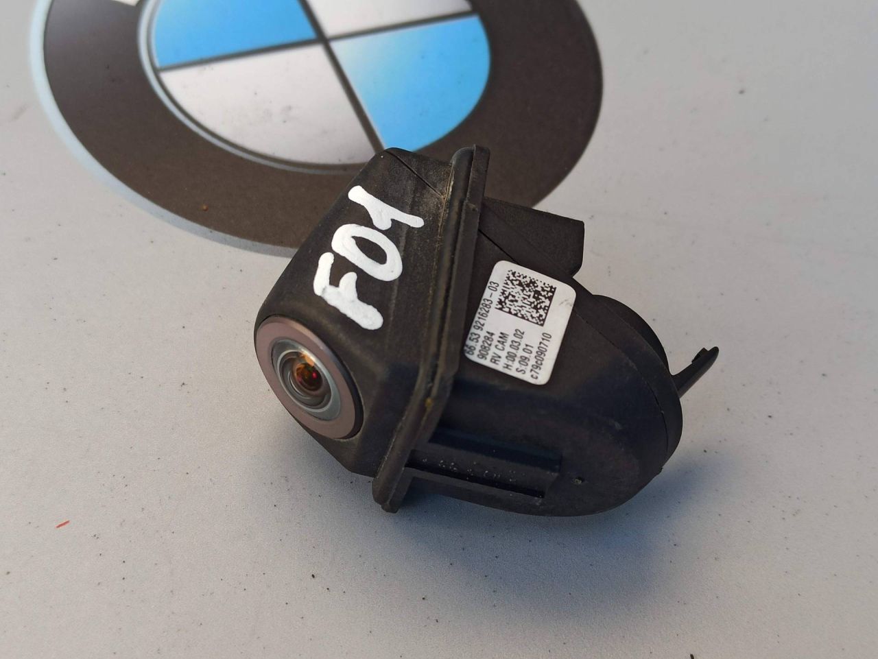 камера заднего вида BMW 7 серия F01/F02 2010, 9216283 - фото №1