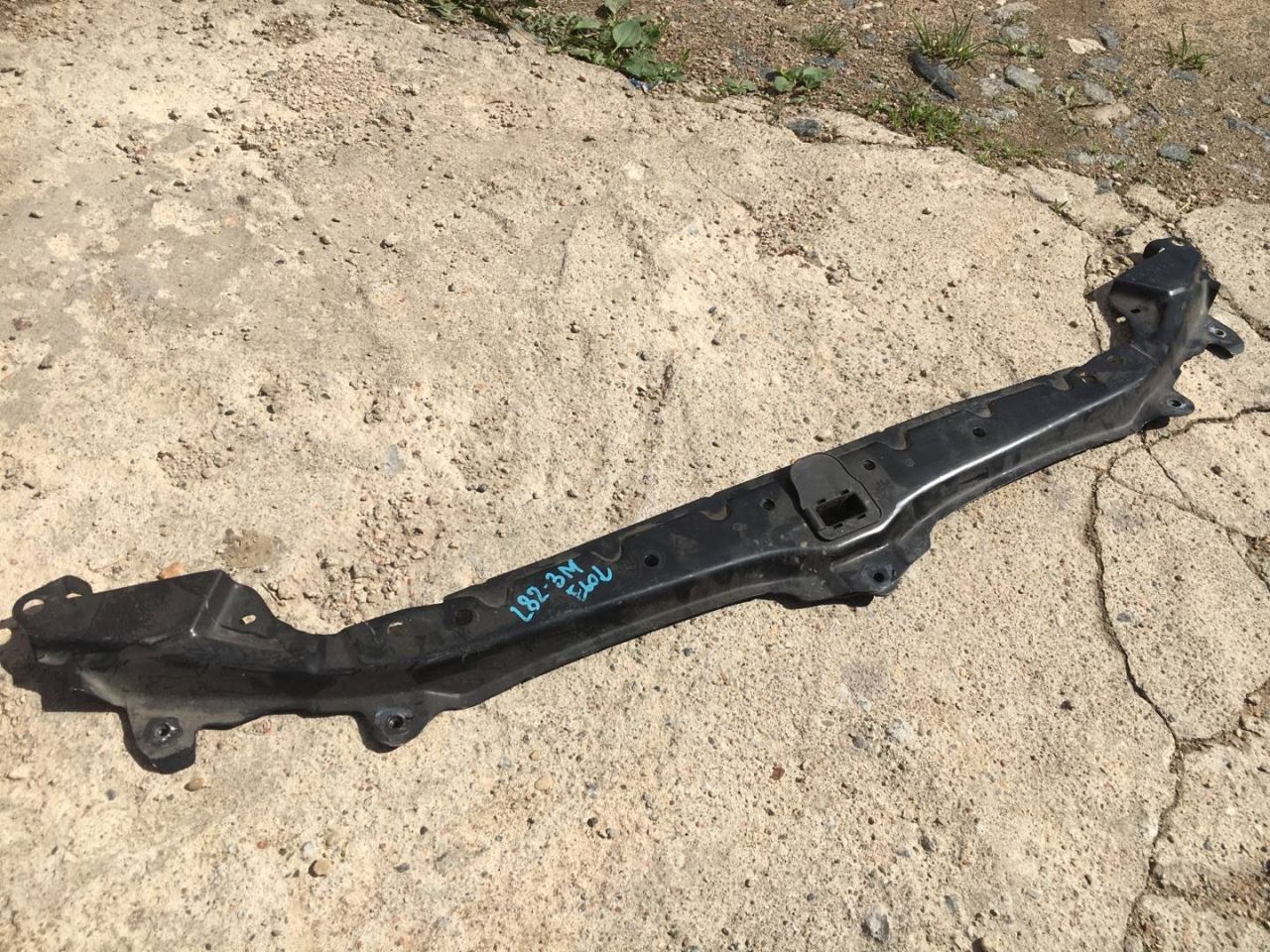 верхняя планка телевизора BMW 5 серия E60/E61 2005, 2.5 л., дизель, АКПП, универсал, 7054360 - фото №1