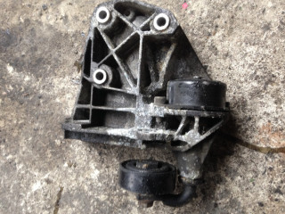 кронштейн компрессора кондиционера BMW 5 серия E60/E61 2005, 3.0 л., дизель, АКПП, синий, седан, 7786708