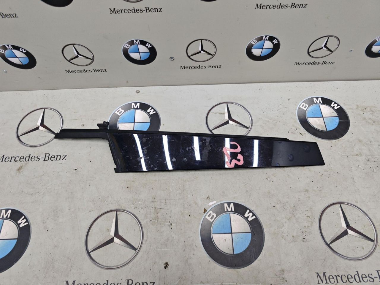 молдинг двери передней левой BMW 2 серия Active Tourer F45 2015, 2.0 л., бензин, 7316729 - фото №1