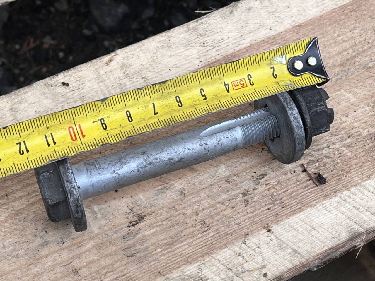 болт развальный BMW 7 серия F01/F02 2009, 4.4 л., N63 B44 A, бензин - фото №1