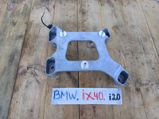 кронштейн (крепление) BMW iX I20 2022, электро, полный привод, правый руль, 7911623