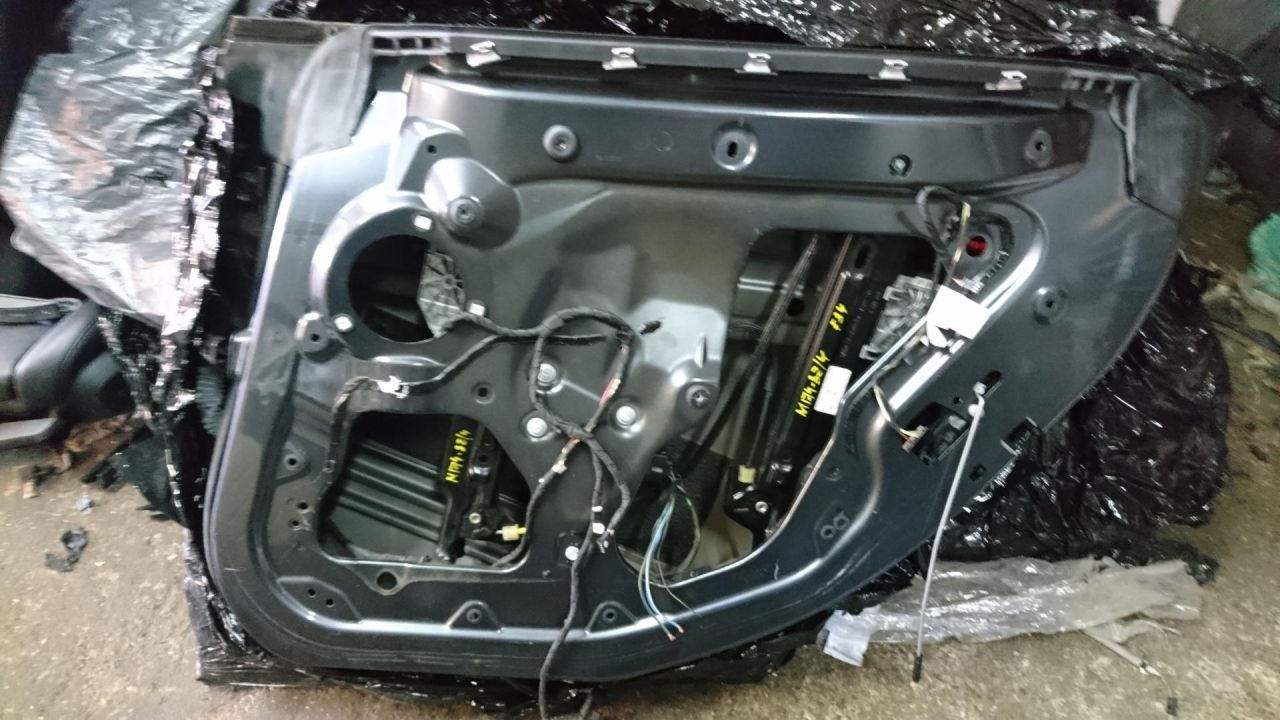 стеклоподъемник задний правый BMW 2013, 2.0 л., N47 D20 C, дизель, АКПП, хетчбэк 5 дв., правый руль, 51357339590, 67627046032 - фото №1