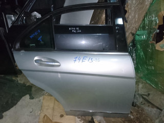 дверь задняя правая Mercedes-Benz C-Класс W204/S204 2008, 2.1 л., дизель, МКПП, серебро, седан