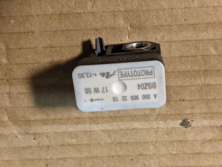 датчик удара Mercedes-Benz C-Класс W205/S205/C205 2017, 4.0 л., гибрид, 0009053210, A0009053210