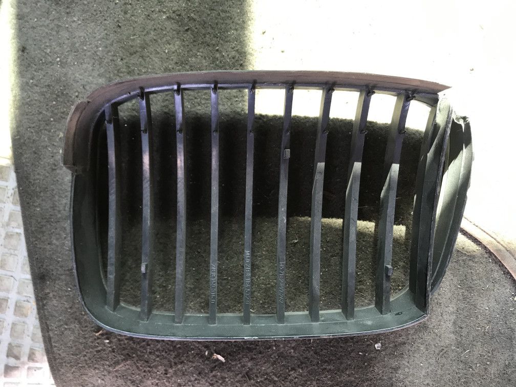 заглушка (решетка) в бампер BMW X5 E70 2009, 3.0 л., дизель, АКПП, внедорожник 5 дв., 8184532 - фото №1