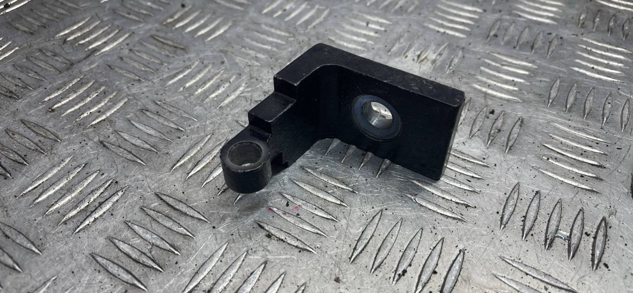 петля двери BMW X6 F16 2016, 7304993 - фото №1