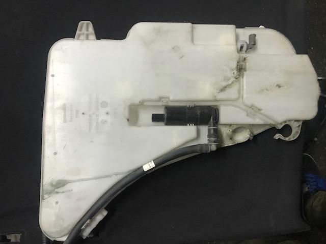 бачок омывателя BMW 7 серия F01/F02 2010, 4.4 л., N63 B44 A, бензин, АКПП, черный, седан, 7178745 - фото №1