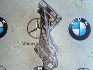 кронштейн передней панели (телевизора) Mercedes-Benz C-Класс W205 [рестайлинг] 2020, 2.0 л., бензин, кабриолет, задний привод, A2056881800