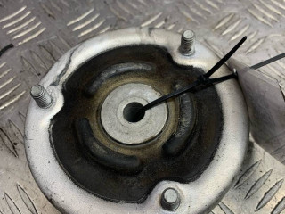 опора амортизатора верхняя (чашка) BMW 5 серия E60/E61 2007, 6753810