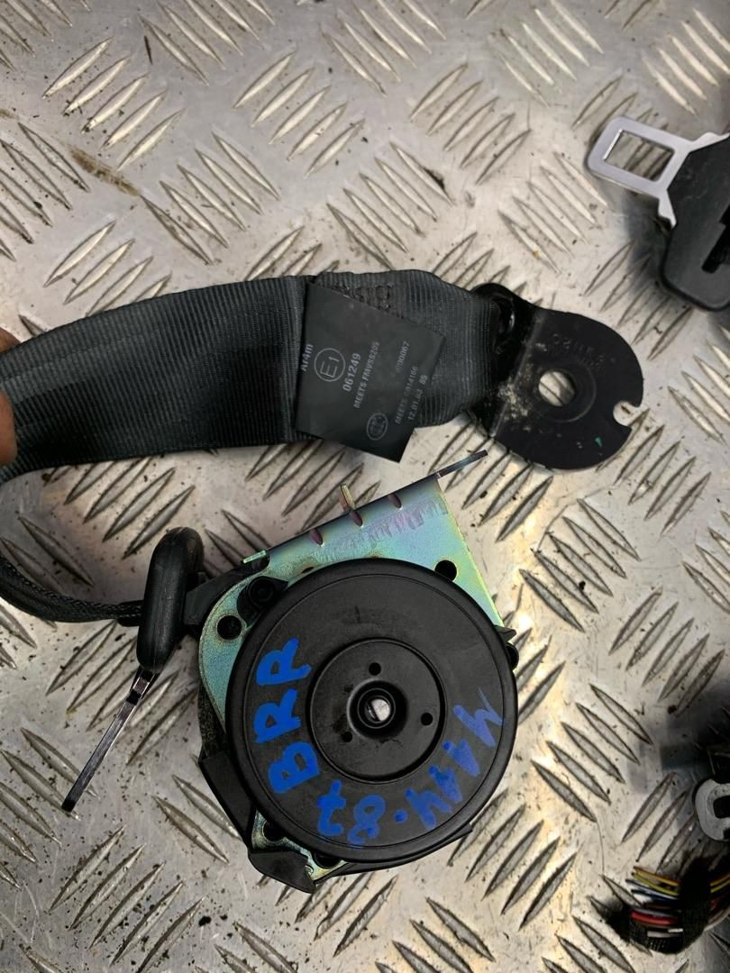 ремень безопасности Land Rover Range Rover Evoque L538 2012, 2.2 л., 224DT, дизель, АКПП, внедорожник 5 дв., 618582300B, 618642000B, BJ32611B68AD, BJ32611B68AD8PVJ - фото №1