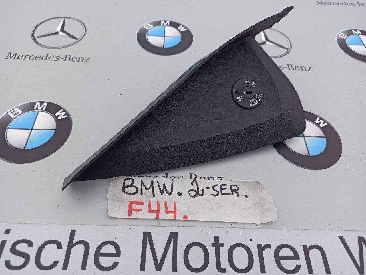 накладка на торпедо (консоль) BMW 2 серия F44 2020, 2.0 л., бензин, хетчбэк 5 дв., полный привод, 6994117 - фото №1