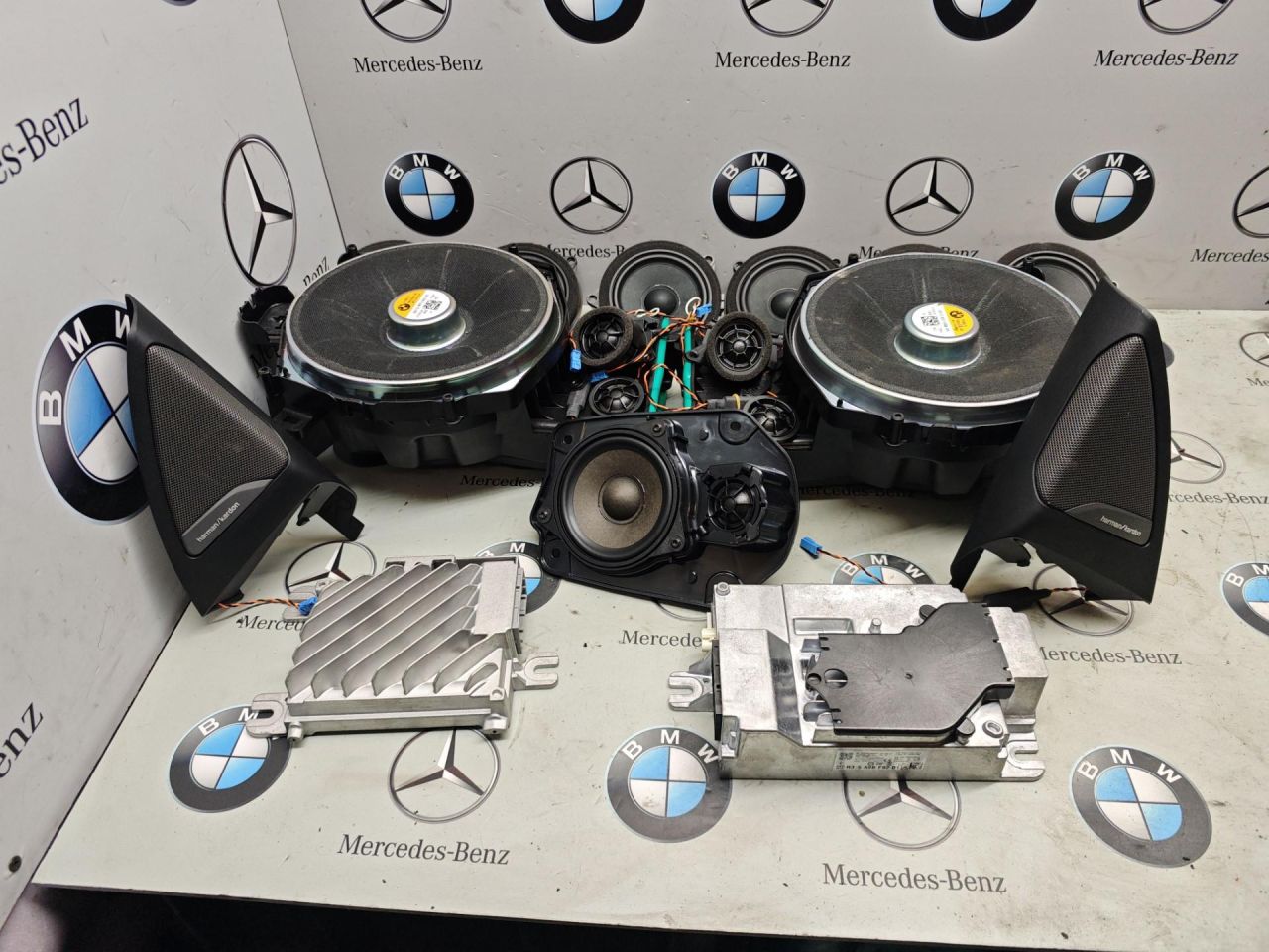 комплект акустики BMW 2023, 475, 2622518, 6813597, 6809632, 2622517, 7423148, 7423147, 6811959, 8713320, 5ACA89, 5A9BF92 - фото №1