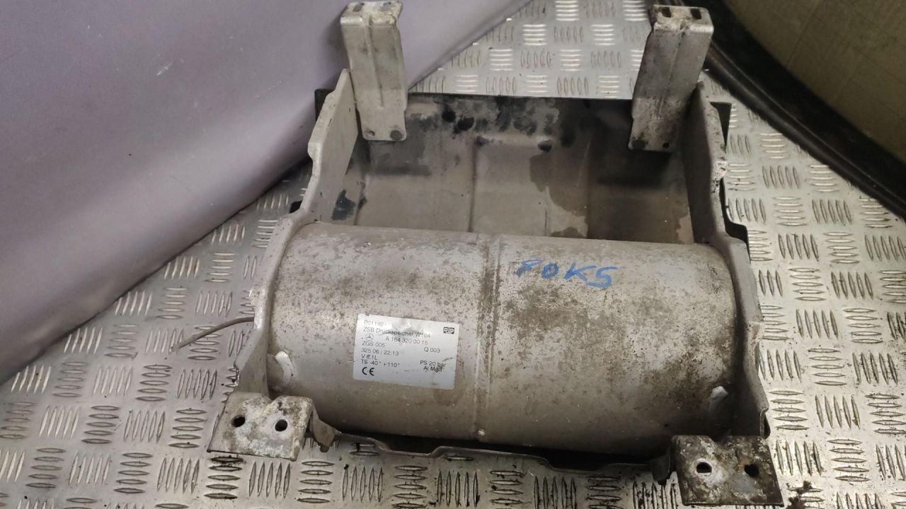 ресивер пневмоподвески Mercedes-Benz M-Класс W164 2007, 3.0 л., OM 642.940, дизель, 1643200015 - фото №1