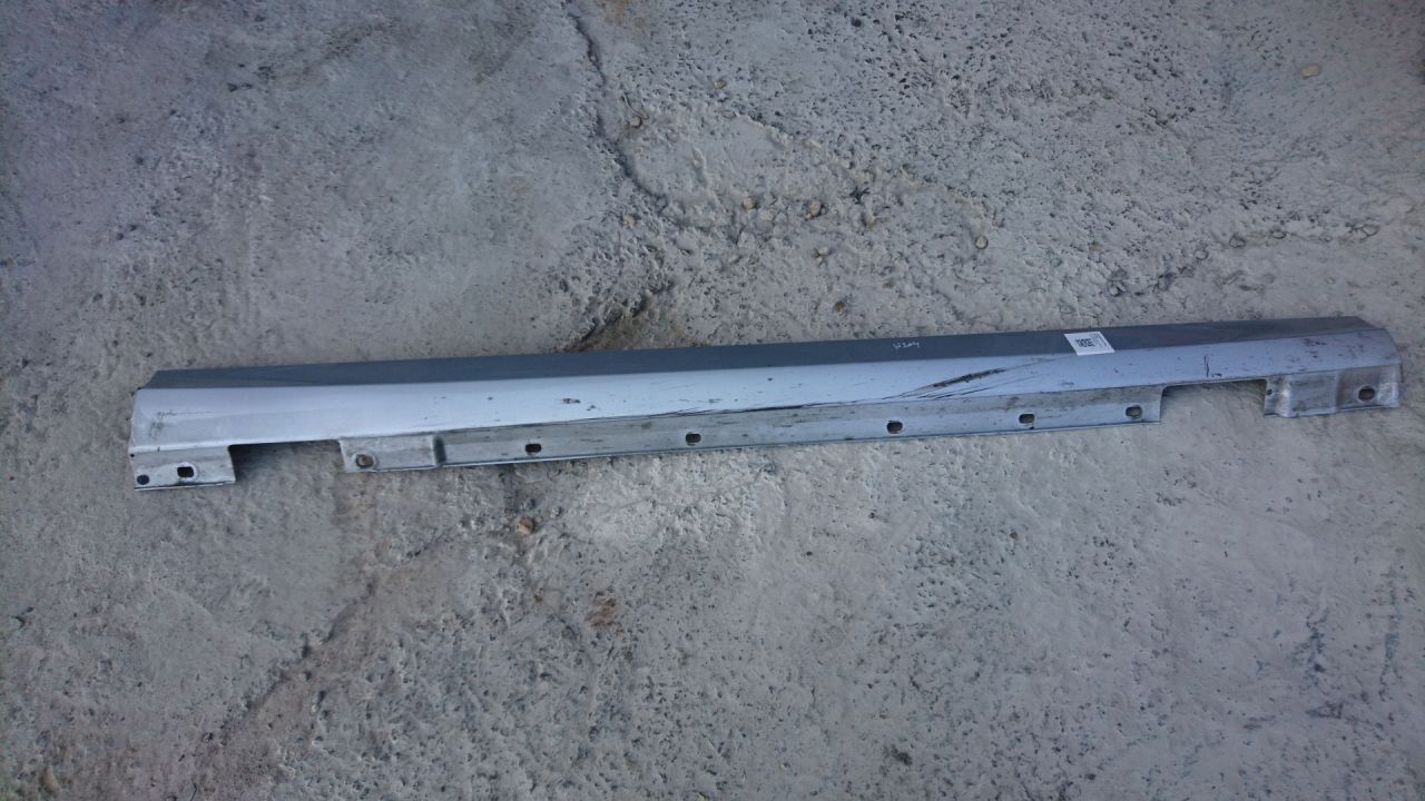 накладка на порог Mercedes-Benz 2013, 2.1 л., OM 651.913, дизель, АКПП, седан, A2046900340 - фото №1