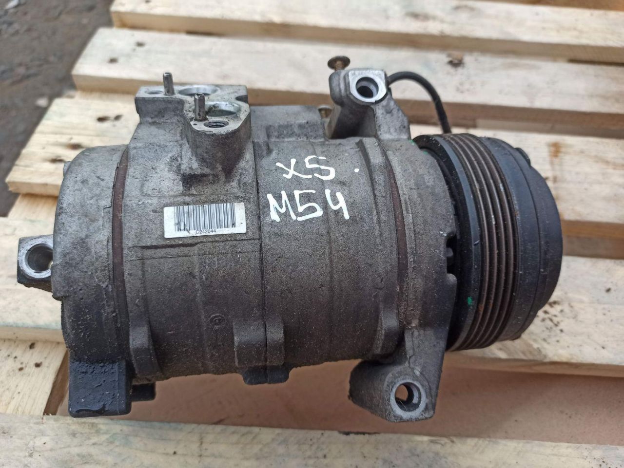 компрессор кондиционера BMW X5 E53 (1999 - 2003) - фото №1