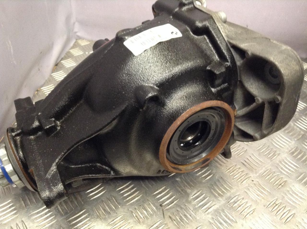 редуктор заднего моста BMW X6 F16 2017, 3.0 л., N57 D30 B, дизель, АКПП, внедорожник 5 дв., 7636996 - фото №1