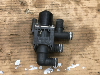 кран отопителя (печки) BMW 5 серия E60/E61 (2002 - 2007), 8368562