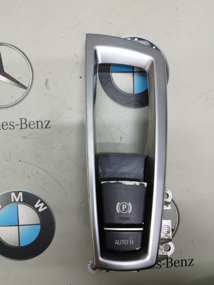 кнопка ручного тормоза (ручника) BMW X3 F25 2012, 3.0 л., N52 B30 A, бензин, 9217594 - фото №1