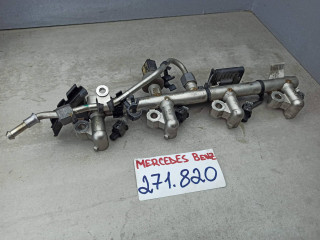 топливная рампа Mercedes-Benz 2013, 2.0 л., бензин, A2711530328