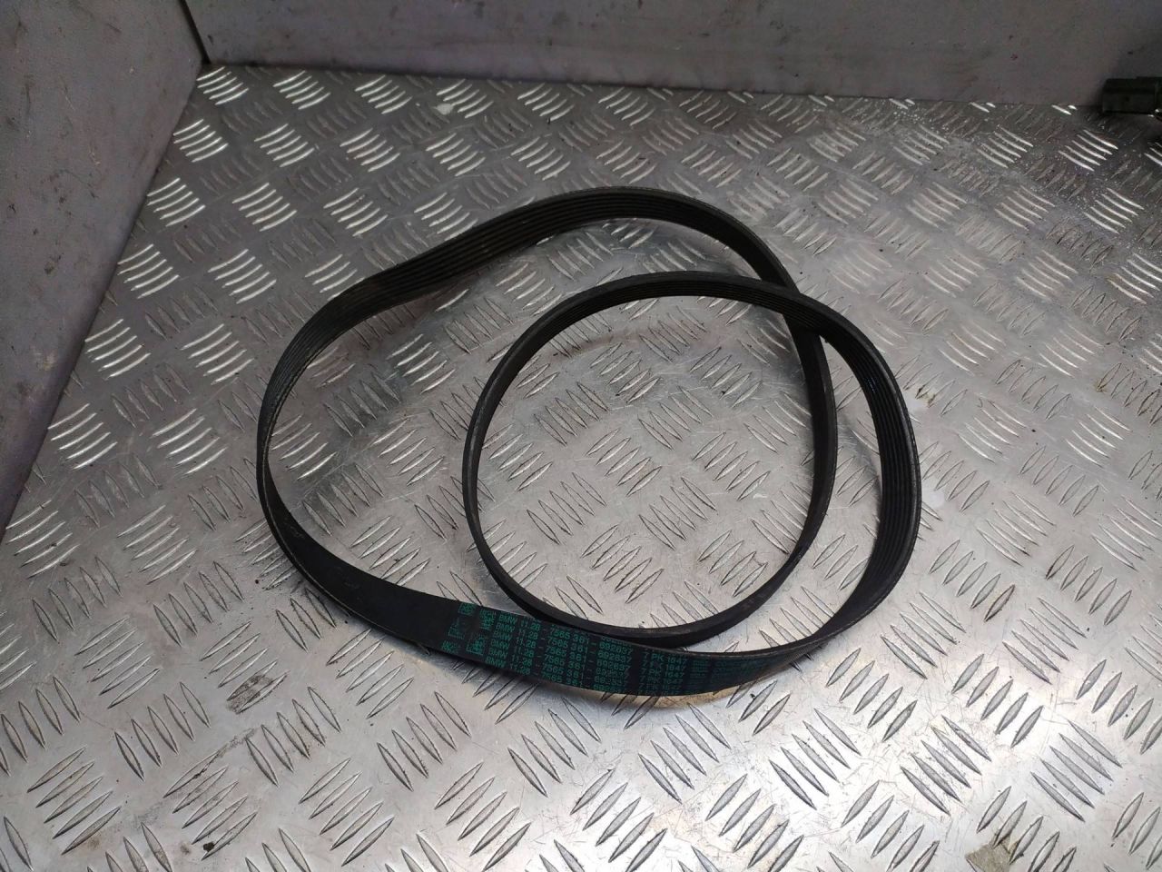 ремень генератора BMW X5 M E70 2010, 4.4 л., S63 B44 A, бензин, правый руль, 7565361 - фото №1