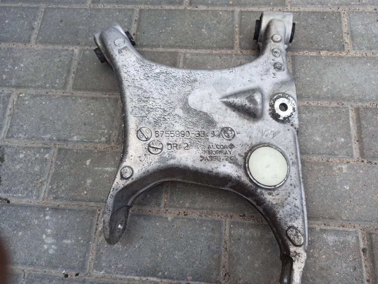 рычаг задний нижний BMW 5 серия E60/E61 2007, 3.0 л., N52 B30 A, бензин, АКПП, седан, 6755990 - фото №1