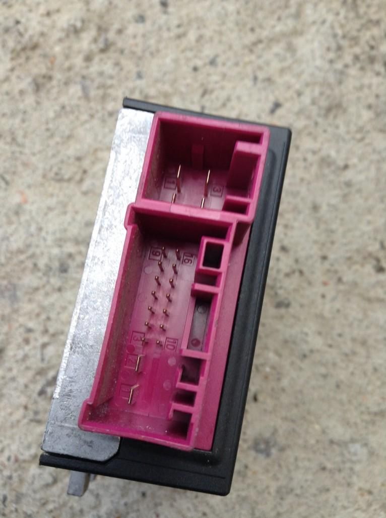 блок управления топливным насосом BMW 3 серия E90/E91/E92/E93 2007, 3.0 л., N54 B30 A, бензин, АКПП, кабриолет, 16147180426, 55892110 - фото №1