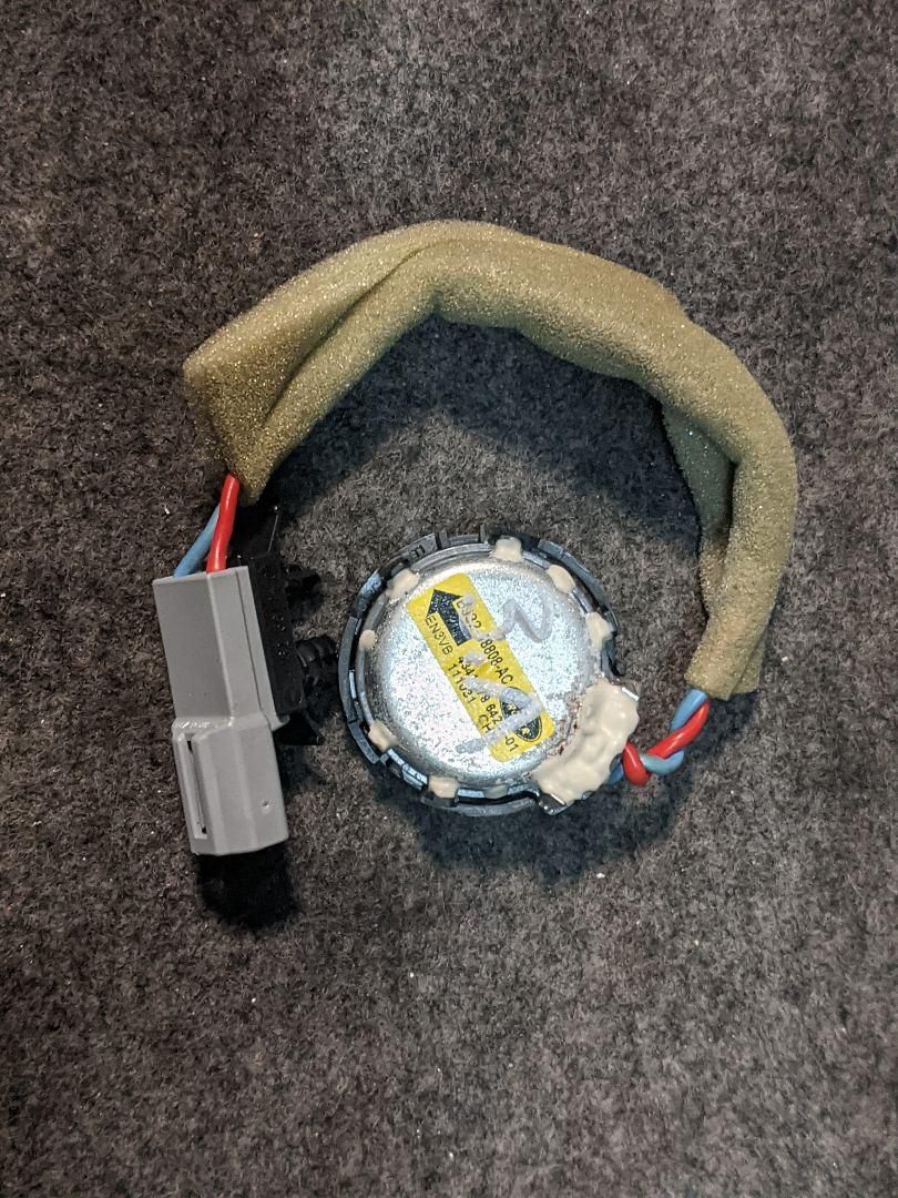 динамик высокочастотный (пищалка) Land Rover Range Rover Evoque L538 2012, 2.2 л., 224DT, дизель, АКПП, внедорожник 5 дв., BJ32-18808-AC, 434107864251 - фото №1