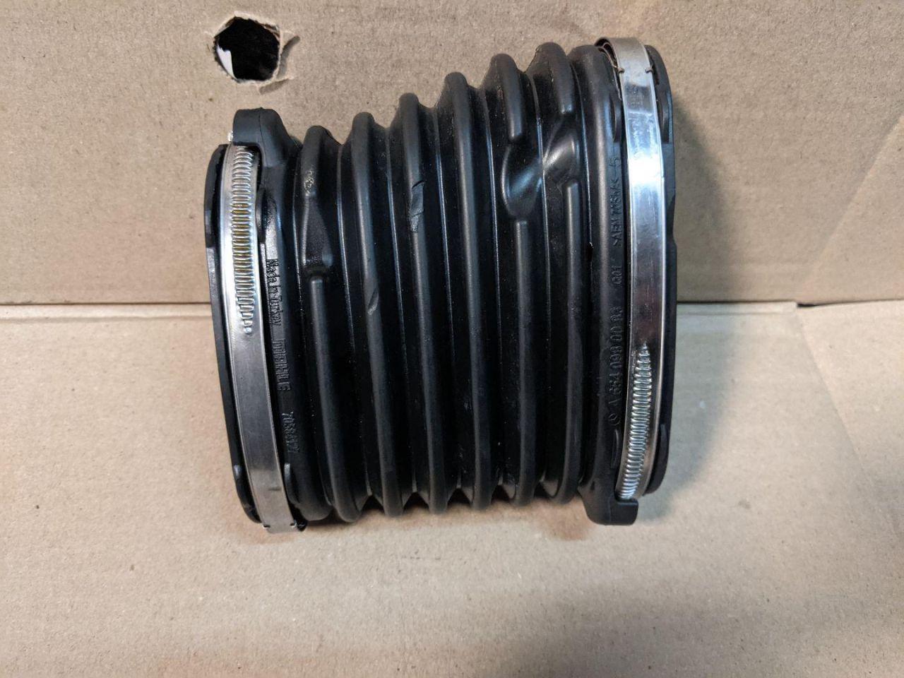 патрубок турбины Mercedes-Benz E-Класс W213/S213/C238/A238 2016, 2.0 л., OM 654.920, дизель, 6540980083, A6540980083 - фото №1