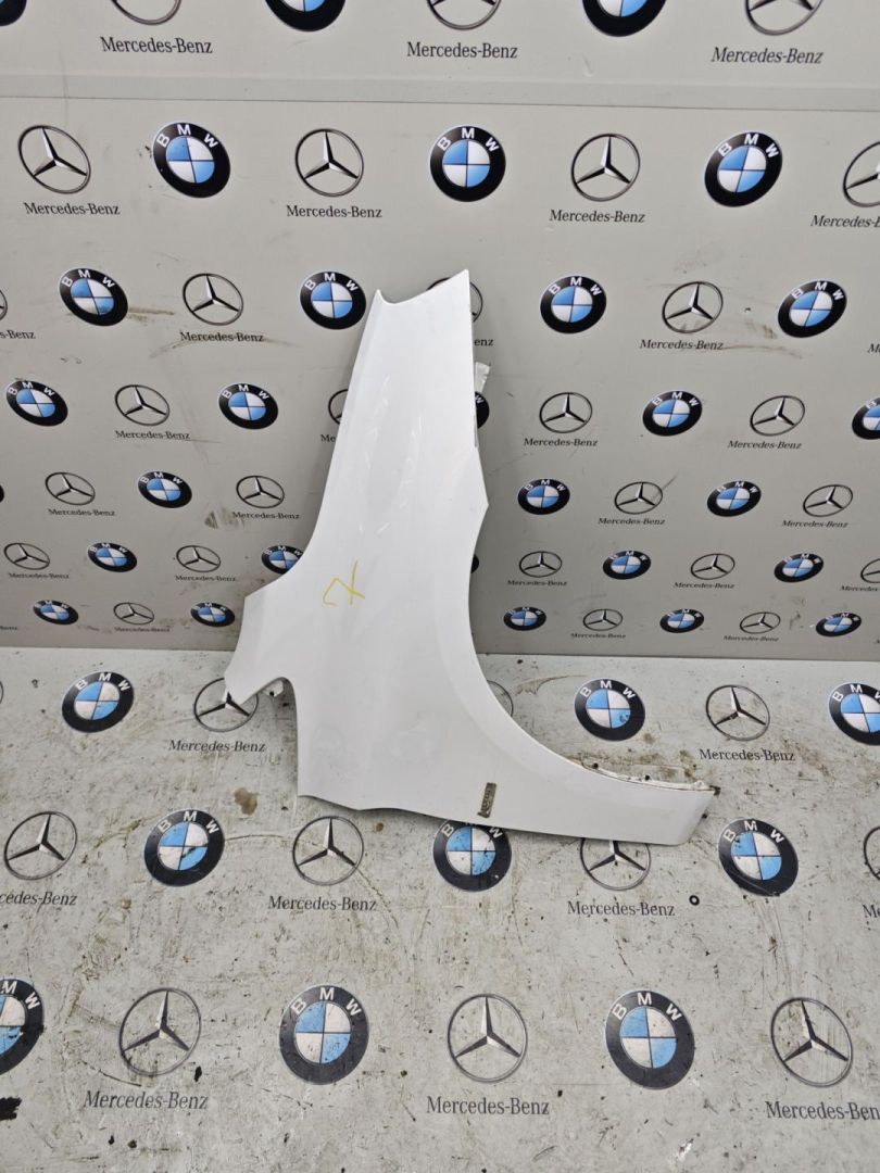 крыло переднее правое BMW 2 серия Active Tourer F45 2015, 2.0 л., B48 A20 A - фото №1