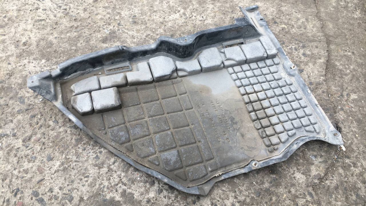 защита днища BMW 3 серия E46 2002, 2.0 л., дизель, АКПП, седан, 7039443 - фото №1