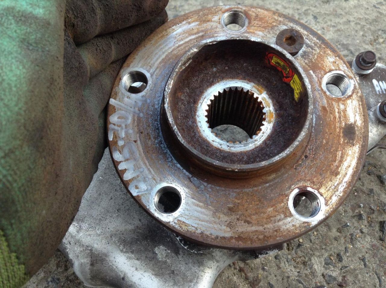 ступица передняя правая BMW X5 E70 2007, 3.0 л., N52 B30 A, бензин, АКПП, внедорожник 5 дв. - фото №1