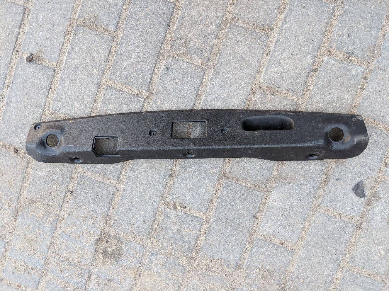 накладка двери (крышки) багажника Mercedes-Benz C-Класс W204/S204 2009, 3.0 л., M 272.948, бензин, A2047580002 - фото №1