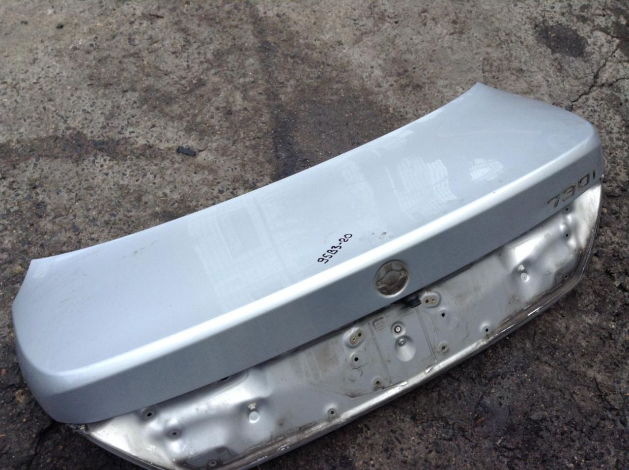 крышка багажника (дверь 3-5) BMW 7 серия E65/E66/E67 2004, 3.0 л., бензин, АКПП, седан - фото №1