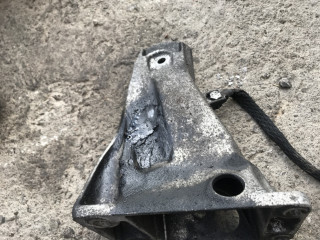 кронштейн двигателя BMW 5 серия E60/E61 2006, 3.0 л., дизель, АКПП, синий, седан, 73681310