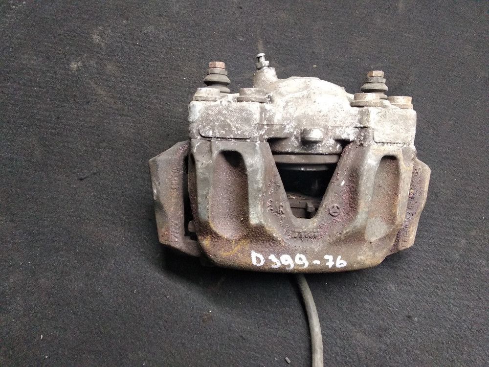 суппорт передний правый Mercedes-Benz E-Класс W212/S212/C207/A207 2012, 2.1 л., OM 651.924, дизель, АКПП, темно-серый, седан - фото №1