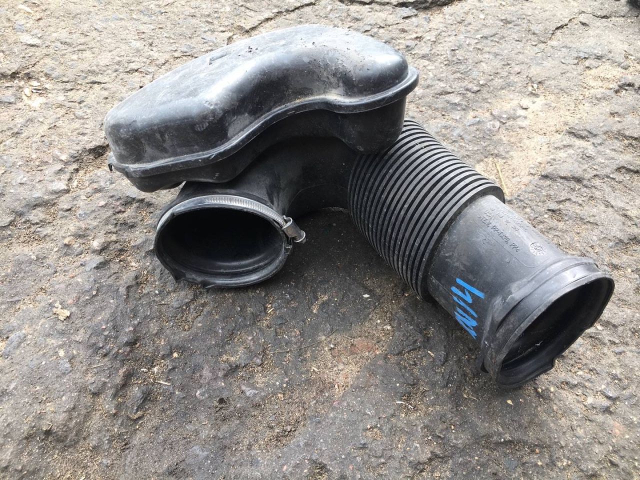 гофра инжектора BMW X5 E70 2007, 4.8 л., N62 B48 A, бензин, 7548899, 13717548899 - фото №1