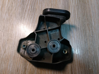 Крепление бампера переднего Mercedes-Benz M-Класс W164 2006, 3.5 л., M 272.967, бензин, АКПП, внедорожник 5 дв., правый руль, A1648800130