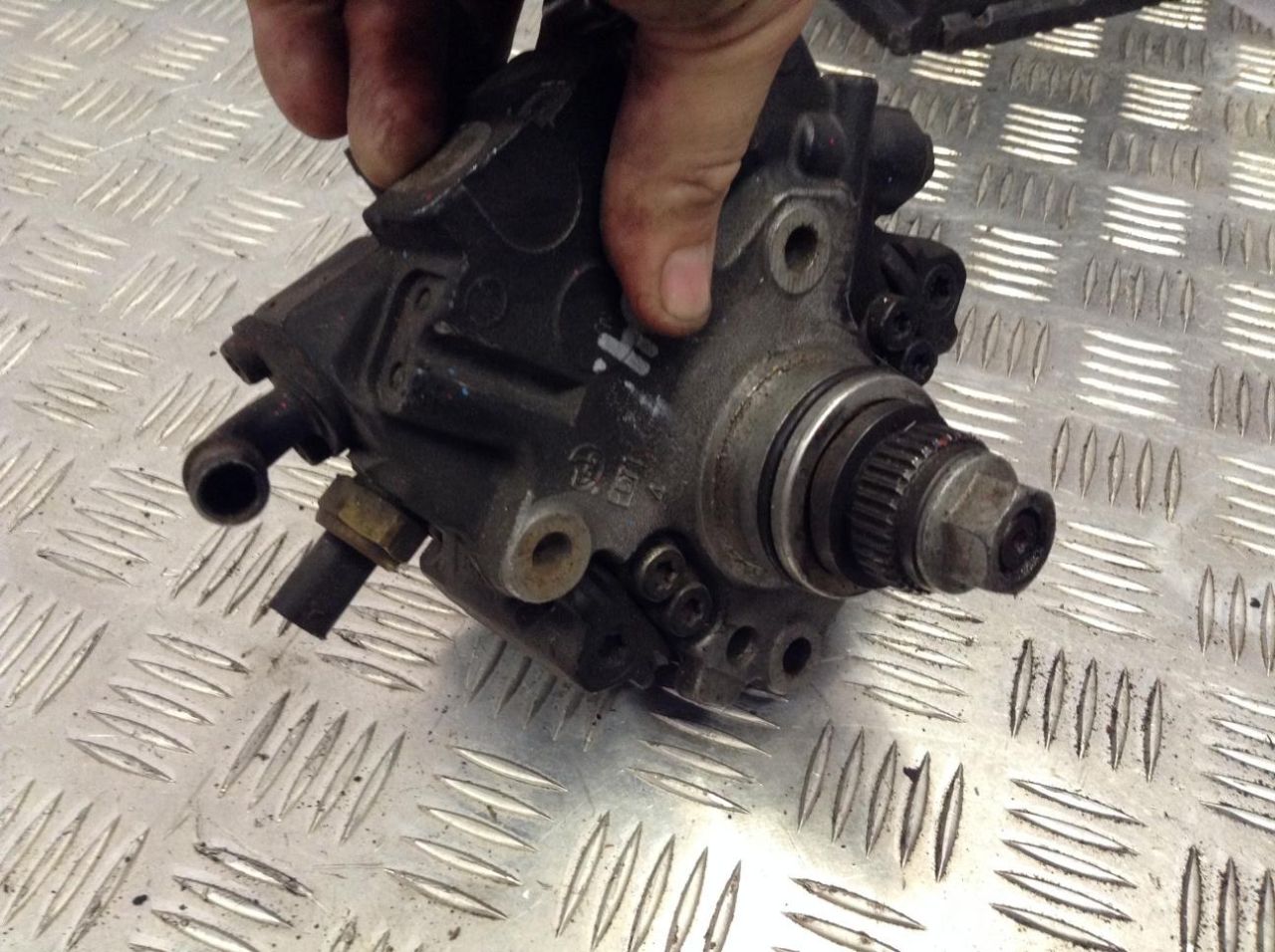 ТНВД Mercedes-Benz E-Класс W212/S212/C207/A207 2012, 2.1 л., OM 651.924, дизель, АКПП, седан, A6510700301 - фото №1