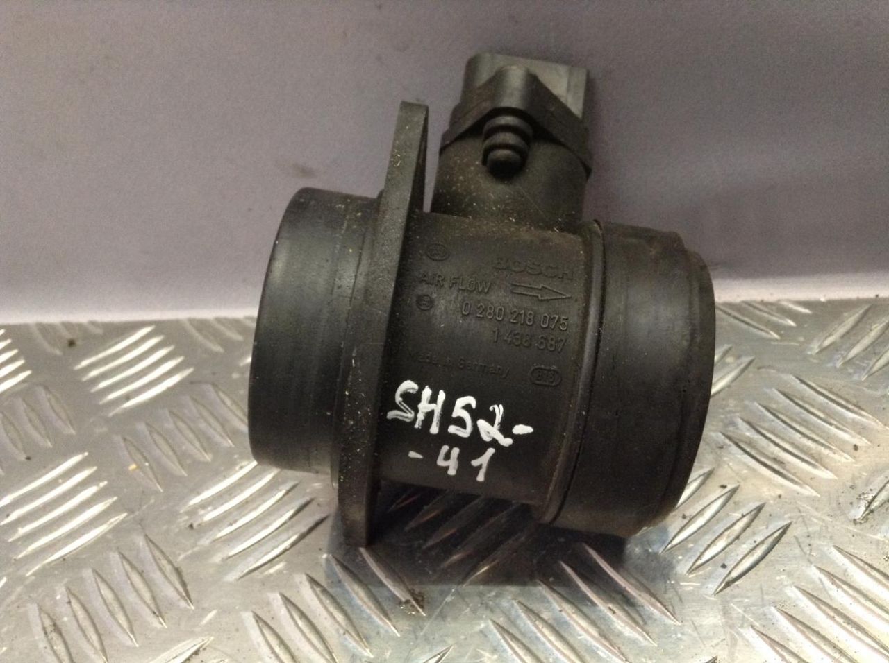 расходомер воздуха BMW 3 серия E46 2003, 1.6 л., N40 B16 A, бензин, АКПП, седан, 1438687 - фото №1