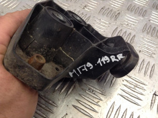 Крепление бампера переднего Mercedes-Benz M-Класс W164 2006, 3.0 л., OM 642.940, дизель, АКПП, внедорожник 5 дв., A1648800230