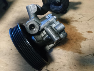 насос гидроусилителя руля Mercedes-Benz C-Класс W203/S203/CL203 [рестайлинг] 2004, 2.1 л., АКПП, седан, A0044661301