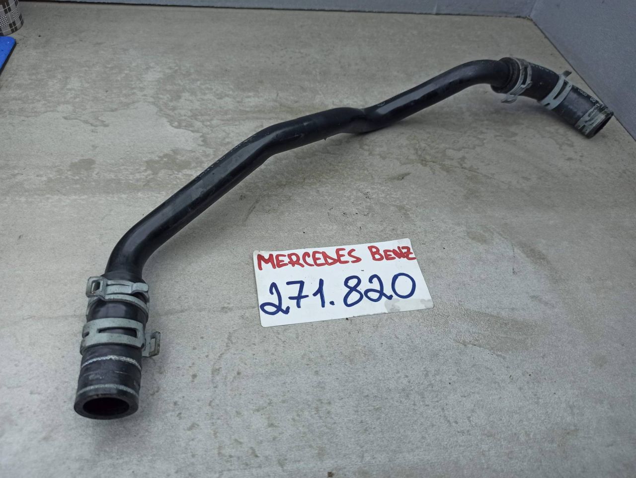 патрубок радиатора Mercedes-Benz 2013, 2.0 л., бензин, A0049974552 - фото №1