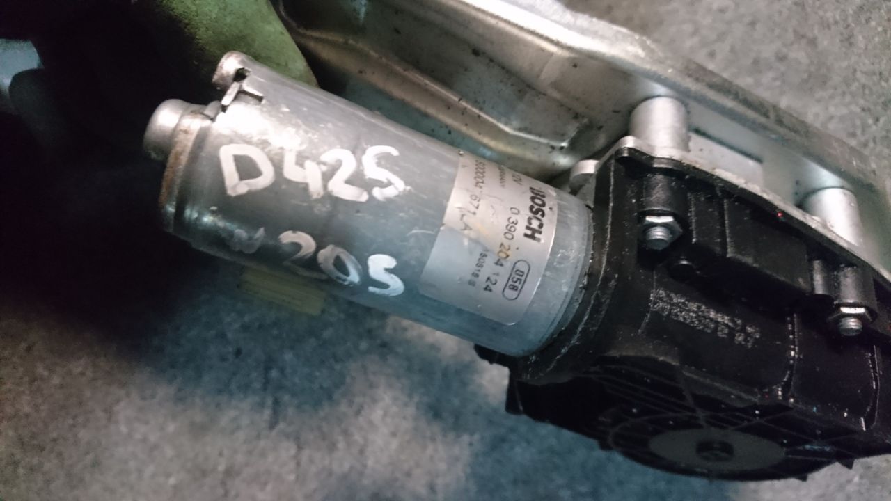 амортизатор крышки багажника (3-5 двери) Mercedes-Benz C-Класс W205/S205/C205 2015, 2.0 л., M 274.920, бензин, АКПП, седан, правый руль, A2058200042 - фото №1