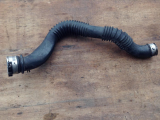 патрубок интеркулера BMW 2008, 2.0 л., N47 D20 A, дизель, АКПП, хетчбэк 5 дв., 7797481