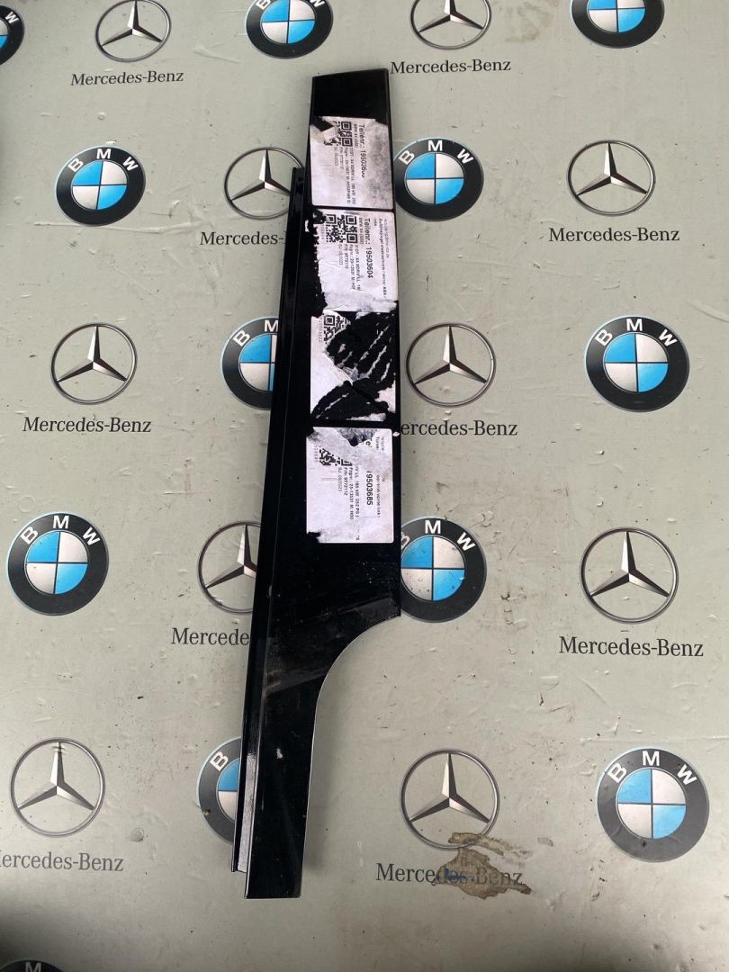 молдинг двери передней левой BMW 2023, 2.0 л., бензин, 416, 7416489 - фото №1