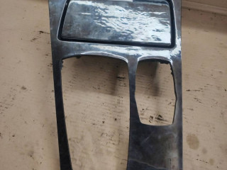 Декоративная накладка центральной консоли BMW 7 серия F01/F02 2011, 4.4 л., N63 B44 A, бензин, АКПП, черный, 1254005