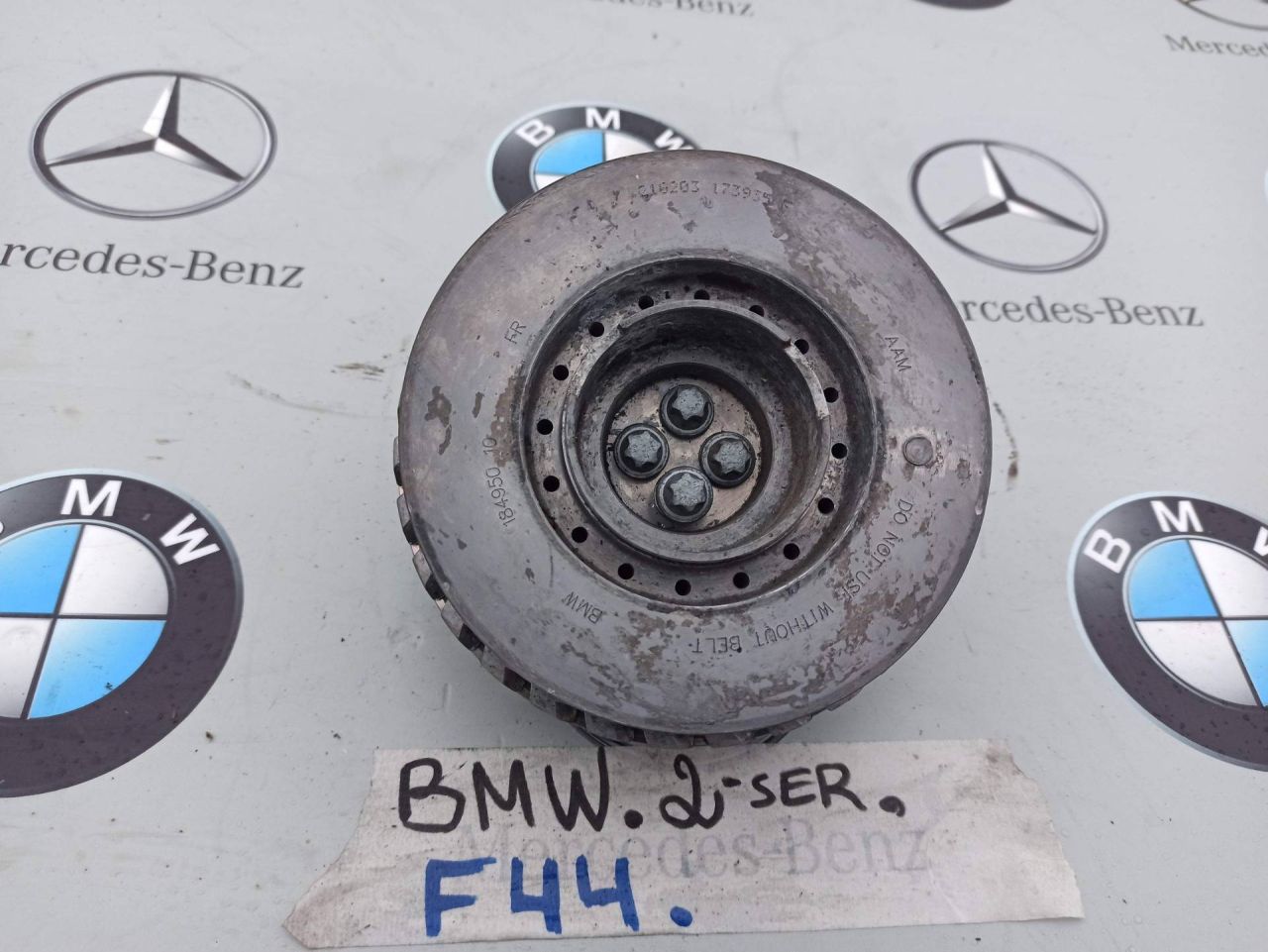 шкив коленвала BMW 2 серия F44 2020, 2.0 л., бензин, хетчбэк 5 дв., полный привод, 18495010, 184950 - фото №1