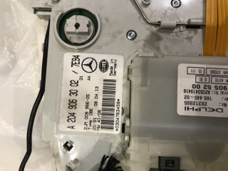 фонарь салона (плафон) Mercedes-Benz 2013, 2.1 л., OM 651.913, дизель, АКПП, седан, A2049063002, 28312885