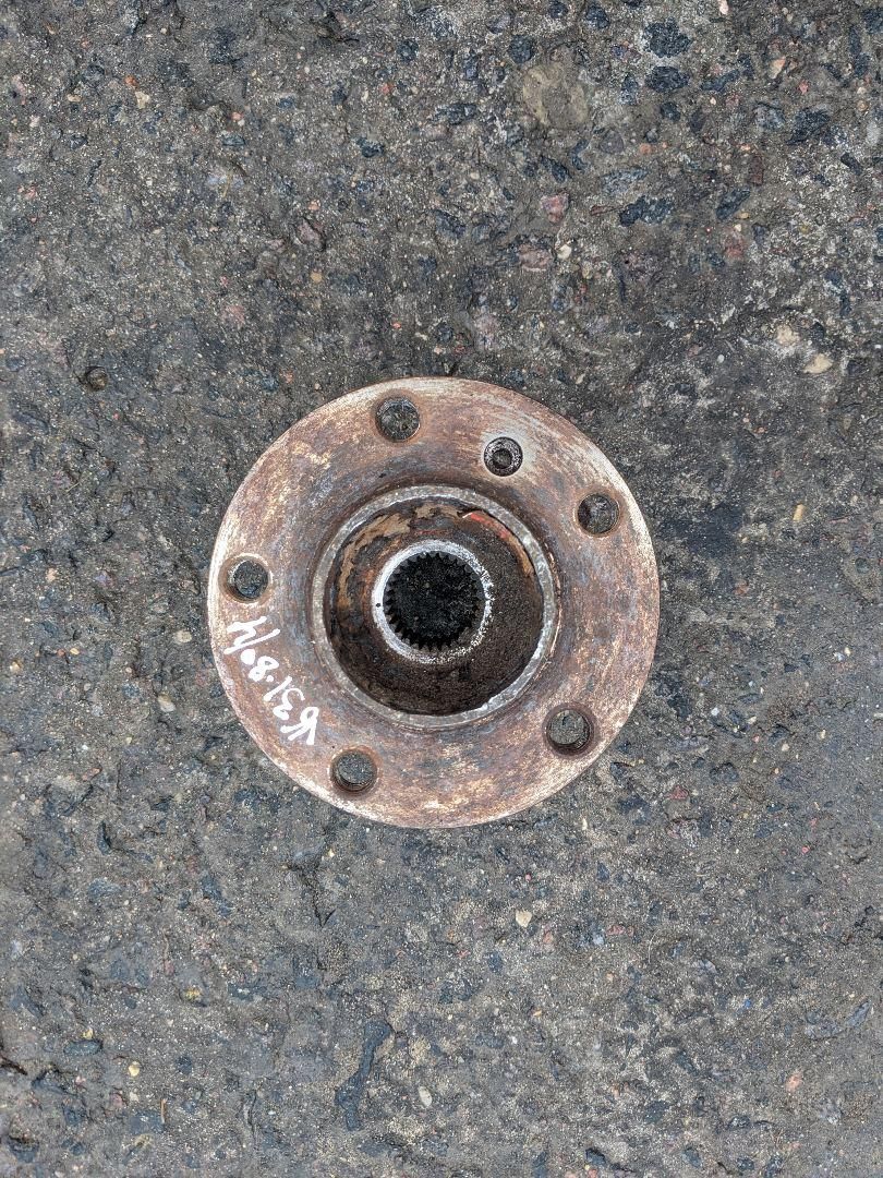 ступица задняя правая BMW X5 E70 2009, 4.8 л., N62 B48 A, бензин, АКПП, внедорожник 5 дв. - фото №1